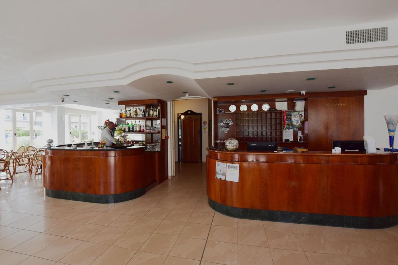 Hotel Europa Misano Adriatico Extérieur photo